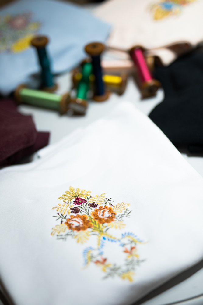 Sudadera de mujer bordada espolín Francia